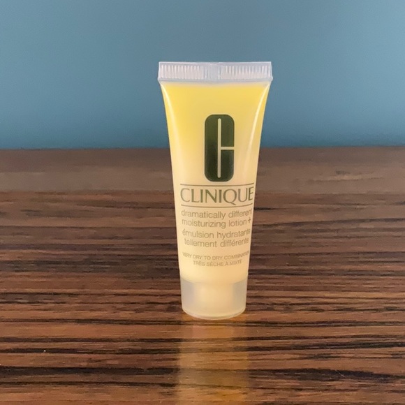 Clinique Sample Pack - Picture 5 of 5